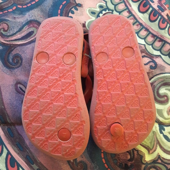 Girls Roxy Flip flops - Picture 2 of 2